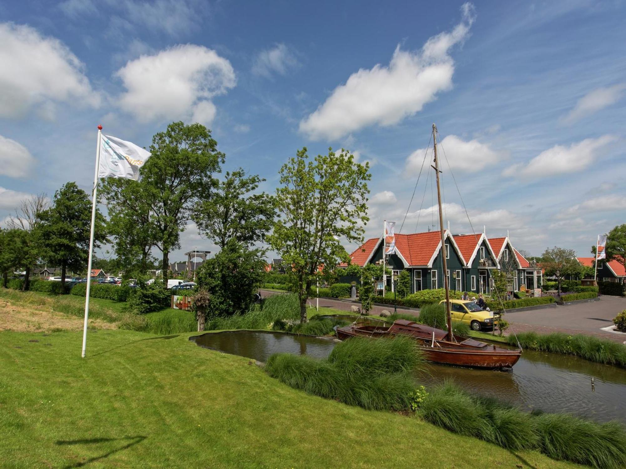 Comfortable Chalet With Microwave, Alkmaar At 15Km Villa West-Graftdijk Exterior photo